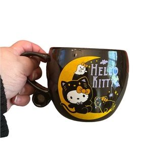 Hello Kitty black Halloween mug